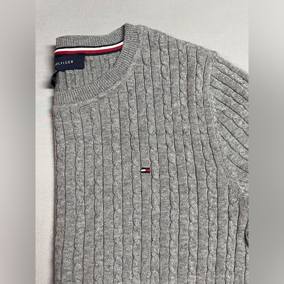 Tommy Hilfiger Women's Cable Knit Sweater NWOT - Picture 5 of 5
